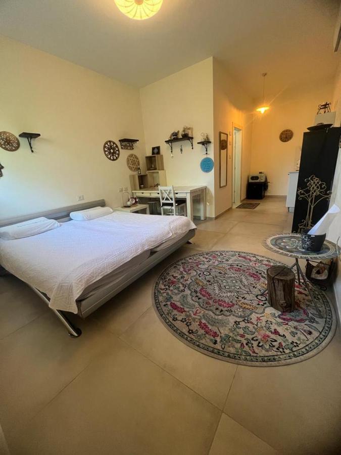 נקודות ריפוי Apartment Tirat Carmel Екстериор снимка